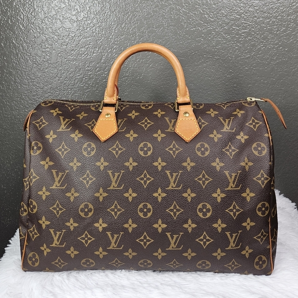 Authentic LV Speedy 35 - Picture 2 of 16